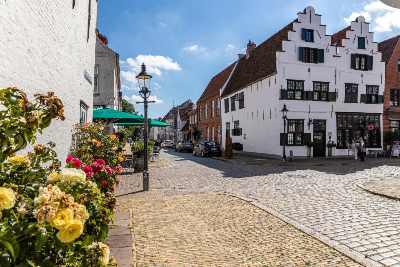 Blumenhaus-Apartment Friedrichstadt Kültér fotó